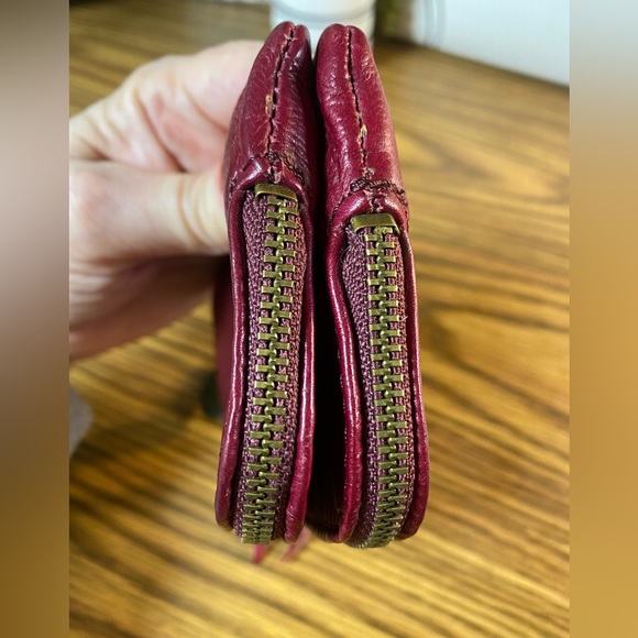 W Red Leather Women's Wallet - Picture 8 of 10